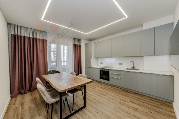 
   Продам 3-комнатную, 74.3 м², Питерская ул, 40к3

. Фото 2.