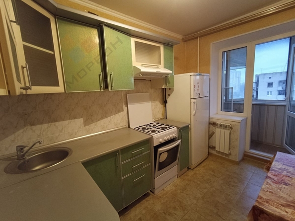 
   Продам 2-комнатную, 49.7 м², Стасова ул, 115/1

. Фото 4.