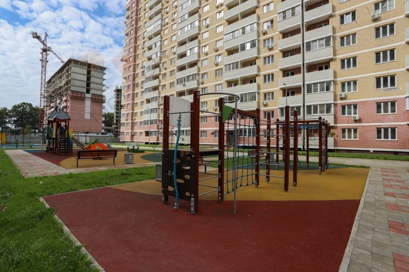 
   Продам 2-комнатную, 42 м², Героев-Разведчиков ул, 11/3

. Фото 18.