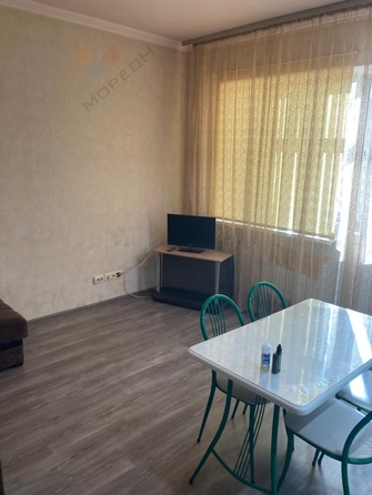 
   Продам 1-комнатную, 39.8 м², Кругликовская ул, 3/2

. Фото 3.