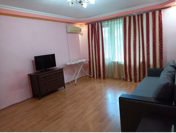 
   Продам 1-комнатную, 38 м², Полевая ул, д 22

. Фото 5.