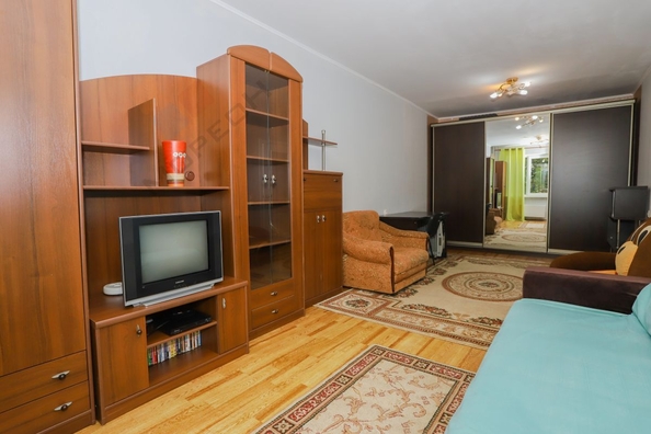 
   Продам 1-комнатную, 39.5 м², Карякина ул, 15

. Фото 3.