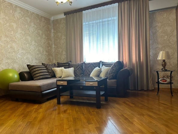 
   Продам 3-комнатную, 81 м², Спортивная ул, 37А

. Фото 3.