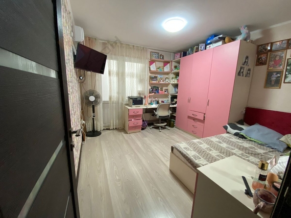 
   Продам 2-комнатную, 56.2 м², Краевая ул, 1/3

. Фото 8.