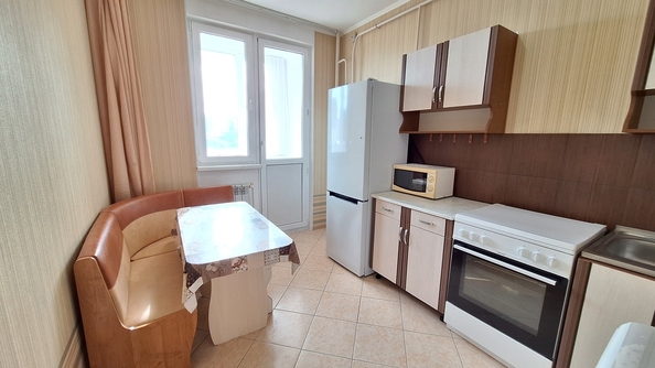 
   Продам 1-комнатную, 42 м², Новороссийская ул, 279

. Фото 4.