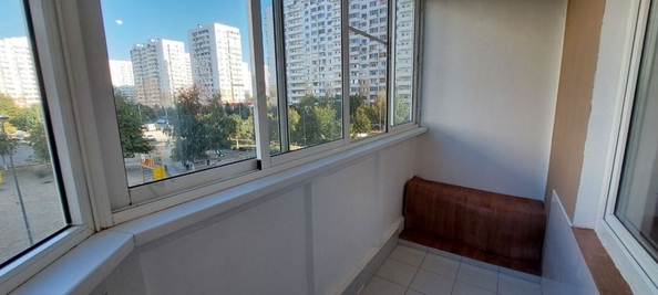 
   Продам 1-комнатную, 37 м², Байбакова Н.К. ул, 2

. Фото 3.