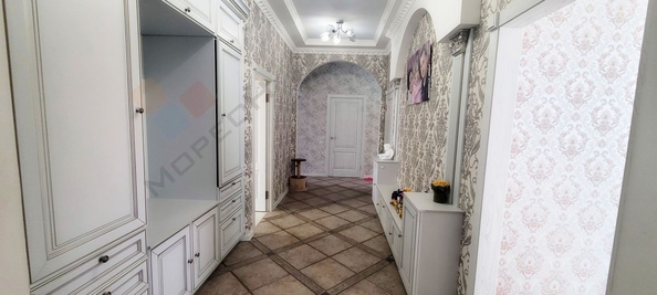 
   Продам дом, 230 м², Краснодар

. Фото 4.