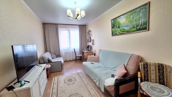 
   Продам 2-комнатную, 54 м², Парковая ул, 64Ак9

. Фото 2.