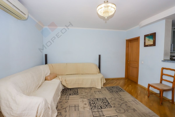 
   Продам 3-комнатную, 79.6 м², Уральская ул, 13

. Фото 6.