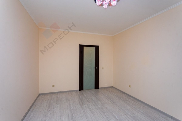 
   Продам 3-комнатную, 78.3 м², Таманская ул, 130/3

. Фото 8.