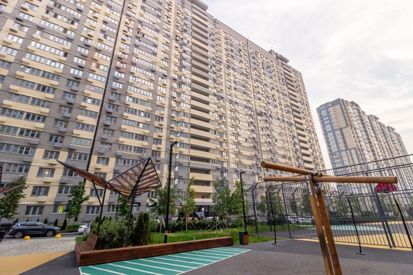 
   Продам 1-комнатную, 37.5 м², Мачуги В.Н. ул, 166 Литер 2

. Фото 3.