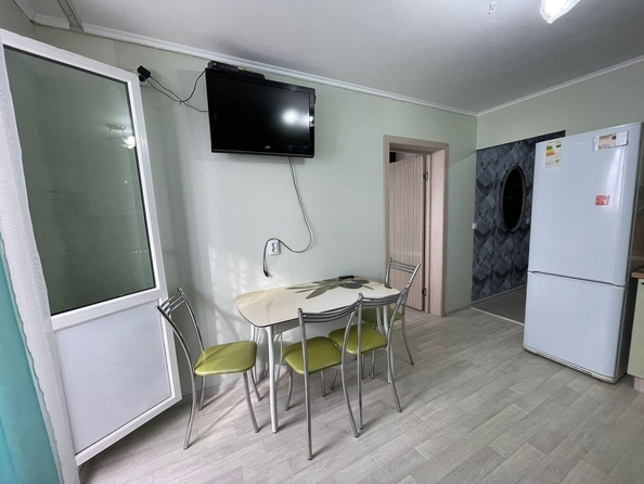 
   Продам 1-комнатную, 31 м², Ленина ул, 237

. Фото 17.