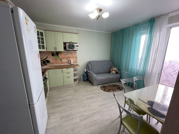 
   Продам 1-комнатную, 31 м², Ленина ул, 237

. Фото 8.