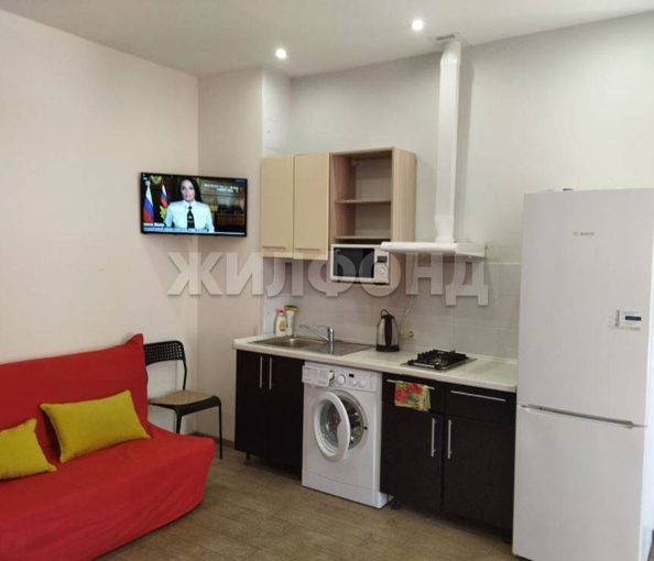 
   Продам студию, 32 м², Просвещения ул, 147/1

. Фото 3.