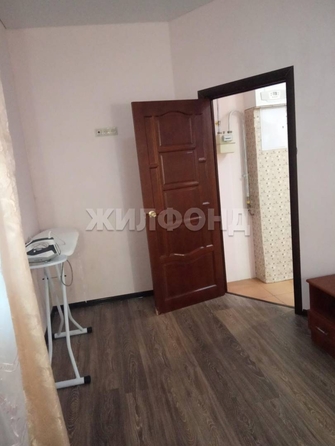 
   Продам 1-комнатную, 27.3 м², Амбровая ул, 31

. Фото 4.
