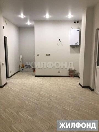 
   Продам 1-комнатную, 29 м², Чекменева ул, 11/5

. Фото 1.
