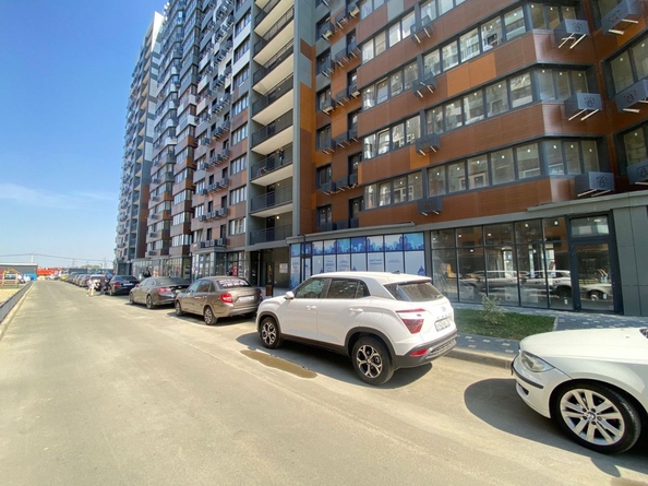 
   Продам 2-комнатную, 60.6 м², Командорская ул, 15

. Фото 2.