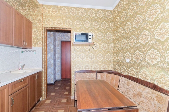 
   Продам 1-комнатную, 37 м², Самбурова ул, 207

. Фото 6.