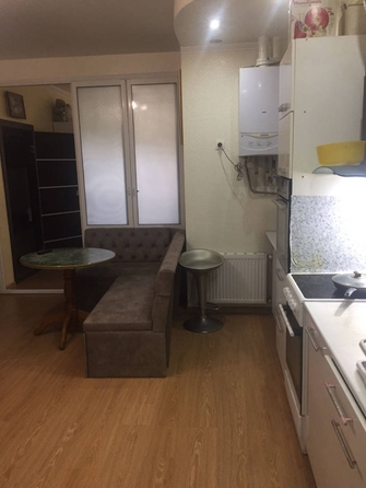 
   Продам 3-комнатную, 74 м², Гастелло ул, 41/3

. Фото 4.