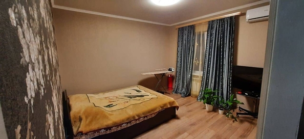 
   Продам 1-комнатную, 35 м², Садовая ул, 8А

. Фото 1.