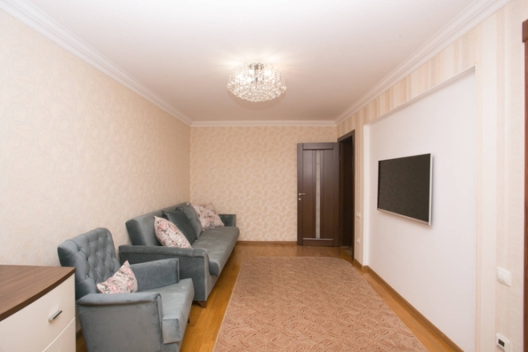 
   Продам 3-комнатную, 65 м², Просвещения ул, 24А

. Фото 5.