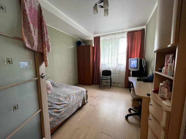 
   Продам 4-комнатную, 113 м², Макаренко ул, 8/6А

. Фото 8.