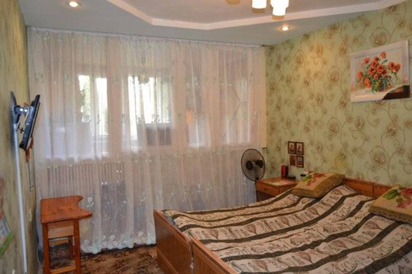 
   Продам 4-комнатную, 79.2 м², Вишневая ул, 22

. Фото 6.