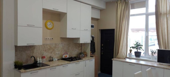 
   Продам 2-комнатную, 44 м², Донской пер, 11/1к2

. Фото 2.