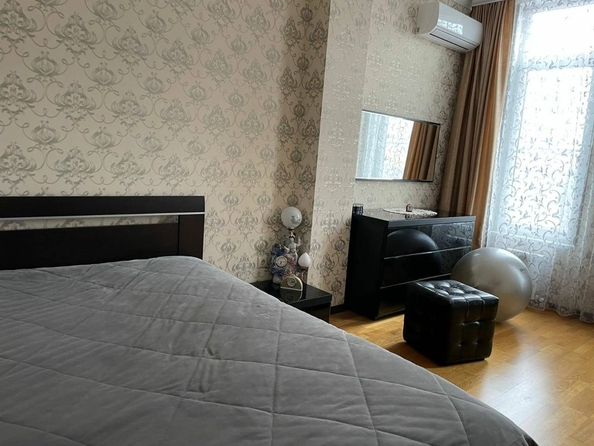 
   Продам 2-комнатную, 55.6 м², Роз ул, 115/1

. Фото 4.