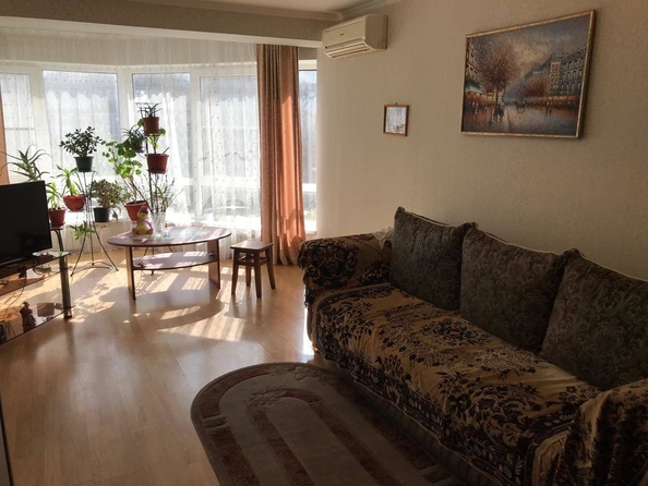 
   Продам 2-комнатную, 78.9 м², Урожайная ул, 71Ак2

. Фото 1.