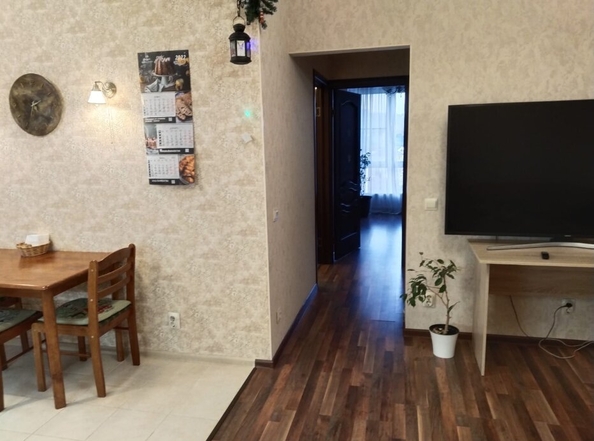 
   Продам 3-комнатную, 72 м², Вишневая ул, 10/8

. Фото 5.