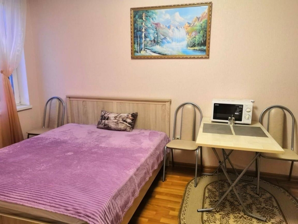 
   Продам 2-комнатную, 49 м², Просвещения ул, 84

. Фото 18.