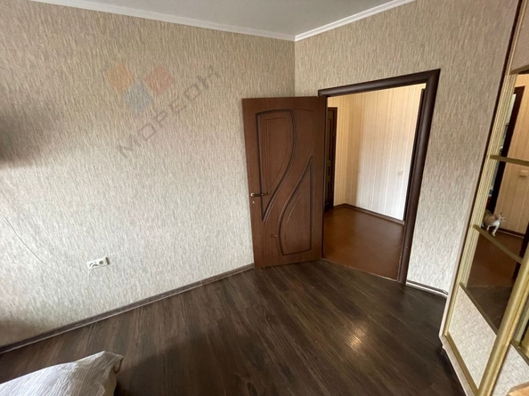 
   Продам 1-комнатную, 38.7 м², Тепличная ул, 100

. Фото 4.