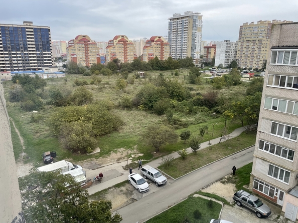 
   Продам 2-комнатную, 66 м², Ленина ул, 175

. Фото 24.