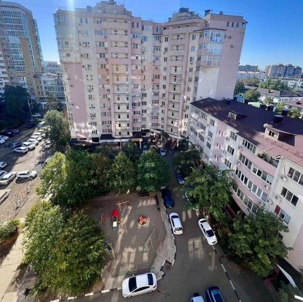 
   Продам 1-комнатную, 42 м², Базовская Дамба ул, 8

. Фото 9.