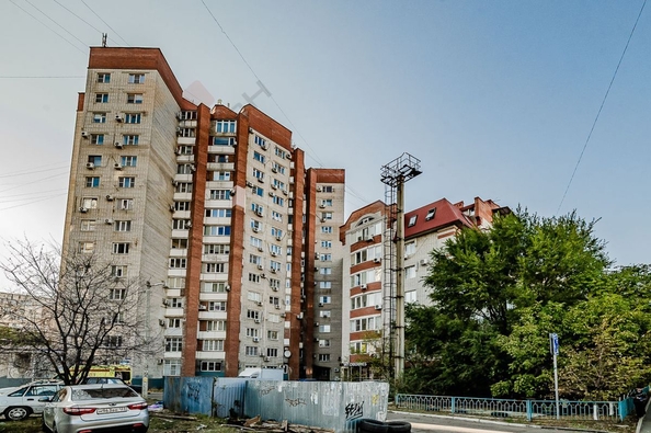 
   Продам 1-комнатную, 52.6 м², Думенко ул, 2

. Фото 16.