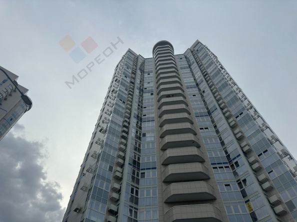 
   Продам 1-комнатную, 53 м², Шоссе Нефтяников ул, 18к4

. Фото 1.