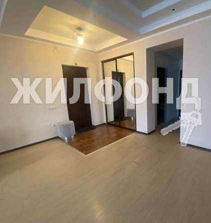 
   Продам 3-комнатную, 131.6 м², Туапсинская ул, 9/2

. Фото 2.