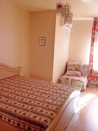 
   Продам 2-комнатную, 78 м², Терская ул, 79

. Фото 2.