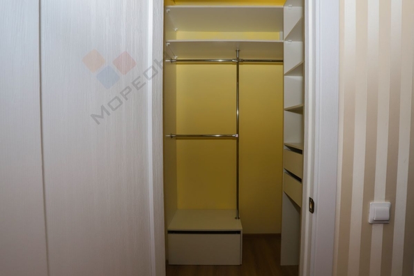 
   Продам 1-комнатную, 35.6 м², Героев-Разведчиков ул, 8к4

. Фото 11.