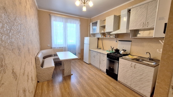 
   Продам 1-комнатную, 43 м², Парковая ул, 64к4

. Фото 1.