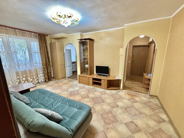 
   Продам 2-комнатную, 42 м², Трудящихся ул, 2

. Фото 3.