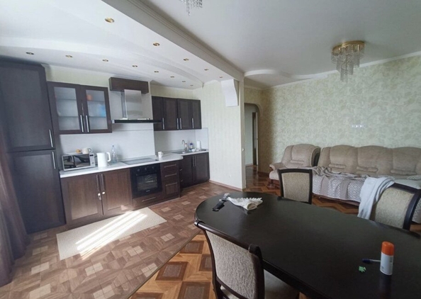 
   Продам 2-комнатную, 110 м², Просвещения ул, 84

. Фото 1.