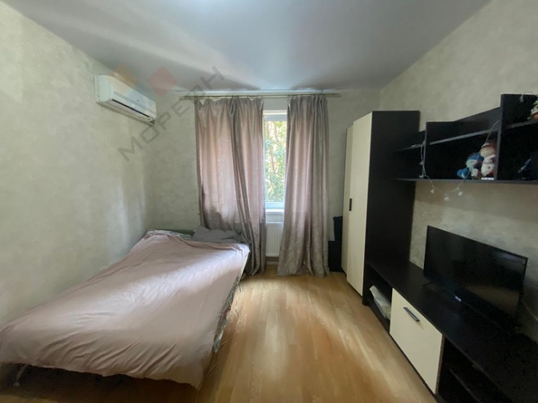 
   Продам 1-комнатную, 32 м², Героев-Разведчиков ул, 10

. Фото 6.