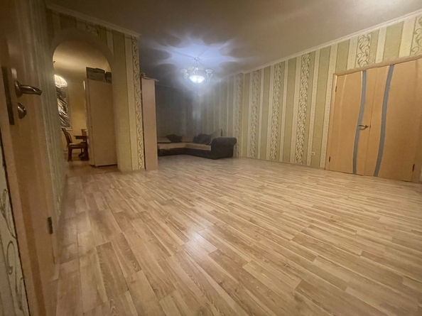 
   Продам 2-комнатную, 78 м², Ленина ул, 183

. Фото 1.