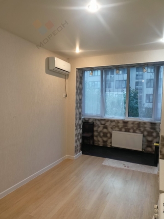 
   Продам 1-комнатную, 39 м², Сергея Есенина ул, 110/1

. Фото 5.