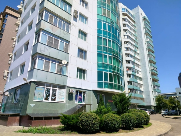 
   Продам 3-комнатную, 143 м², Дзержинского ул, 93

. Фото 3.