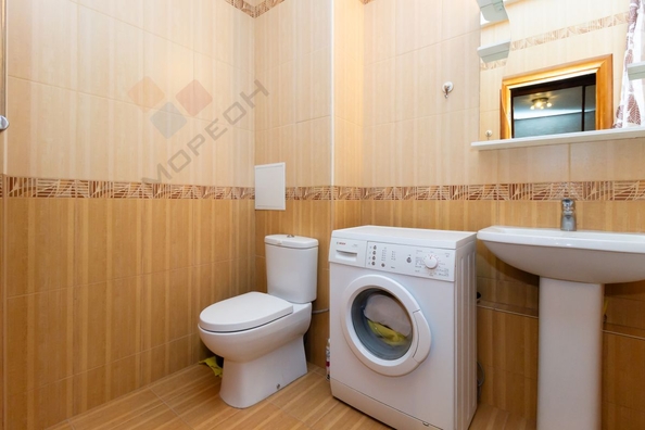 
   Продам 1-комнатную, 53 м², Думенко ул, 21/1

. Фото 22.