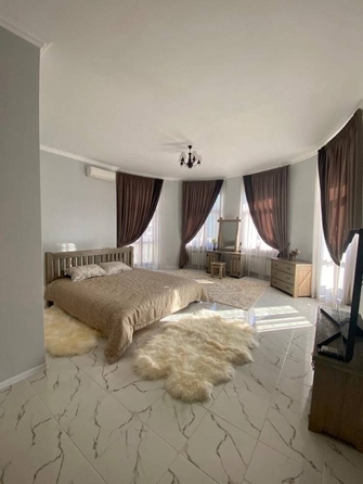 
   Продам 3-комнатную, 170 м², Театральная ул, 8А

. Фото 8.