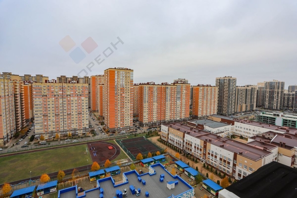 
   Продам 1-комнатную, 32 м², Героя Яцкова И.В. ул, 1/10

. Фото 19.